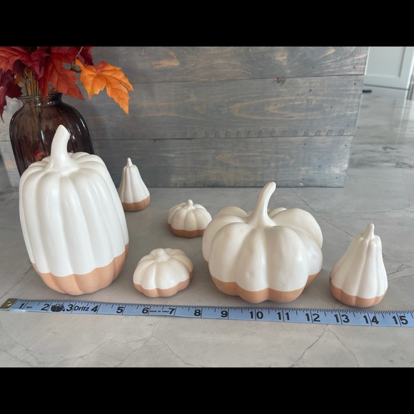 Bundle of 6 ceramic two-tone pumpkin home decor - Picture 5 of 7